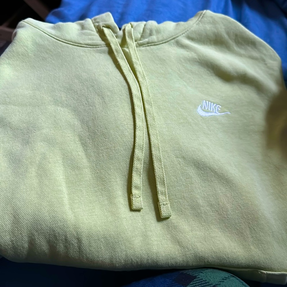 Woman’s NIKE HOODIE LIME YELLOW